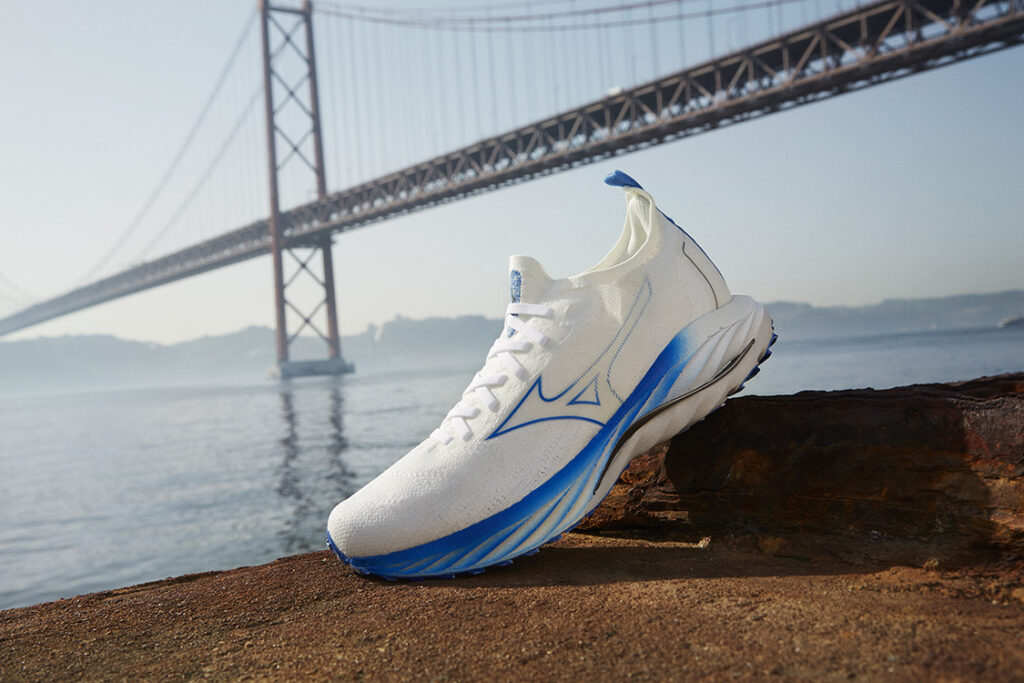 Mizuno Wave Neo