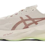 ASICS Novablast 6
